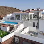 Serena Find Luxury & Serenity In Tenerife Vila Palm-mar