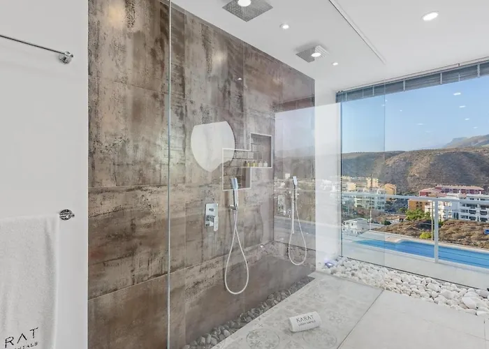 Serena Find Luxury & Serenity In Tenerife Willa *