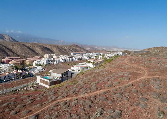 Serena Find Luxury & Serenity In Tenerife ヴィラ